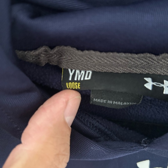 Kids hoodie size Medium - Picture 3 of 5